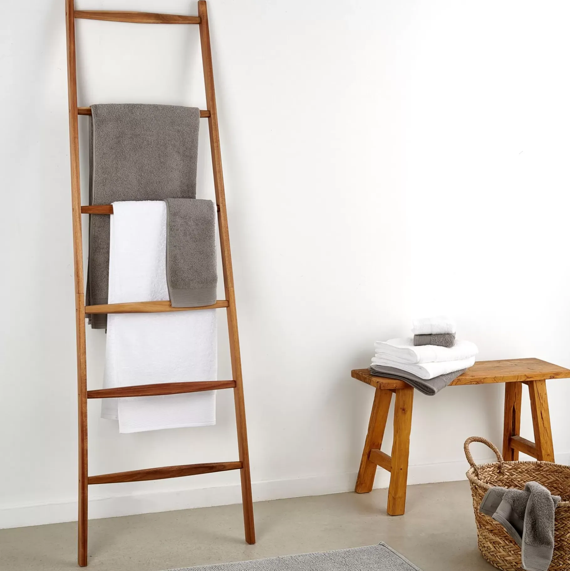 CASA Acacia Escalera Natural