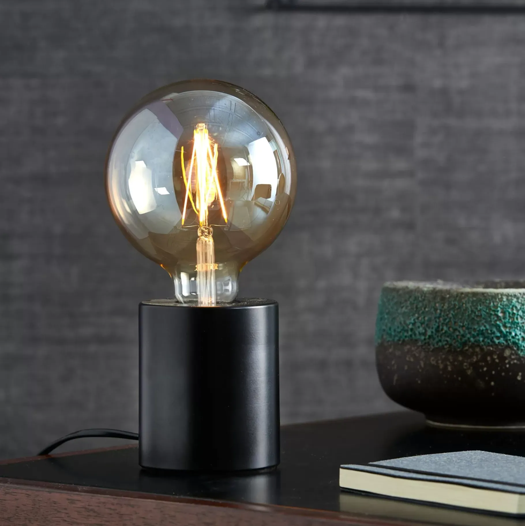 CASA Cilinder Lampara De Mesa Negro