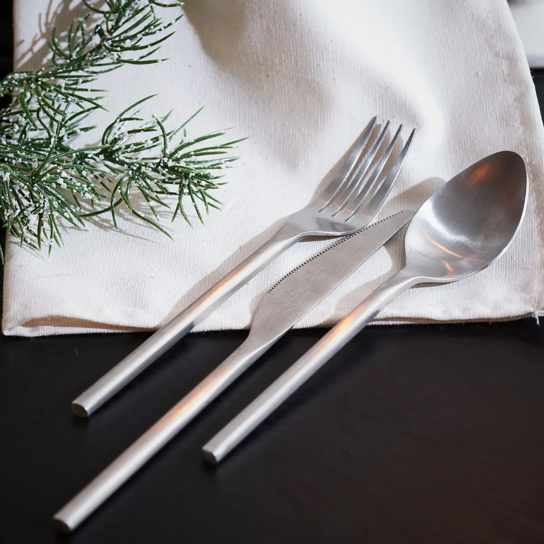 CASA Etna Satin Cubierto De 16 Piezas Plateado