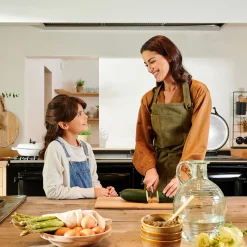 CASA Fire Delantal Verde Marron