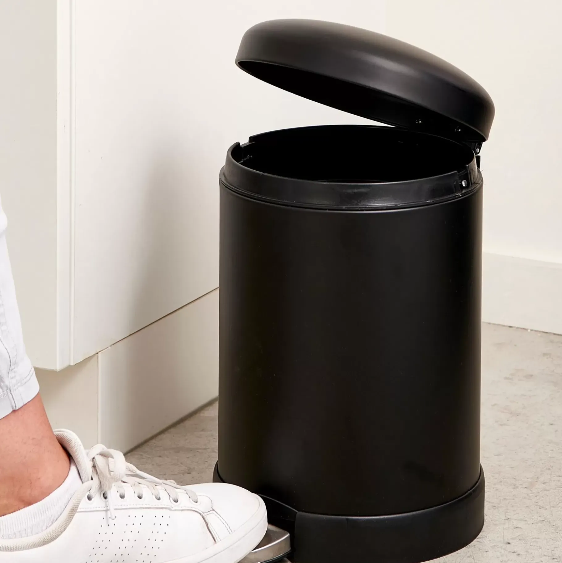 CASA Industria Cubo Con Pedal 5L Negro