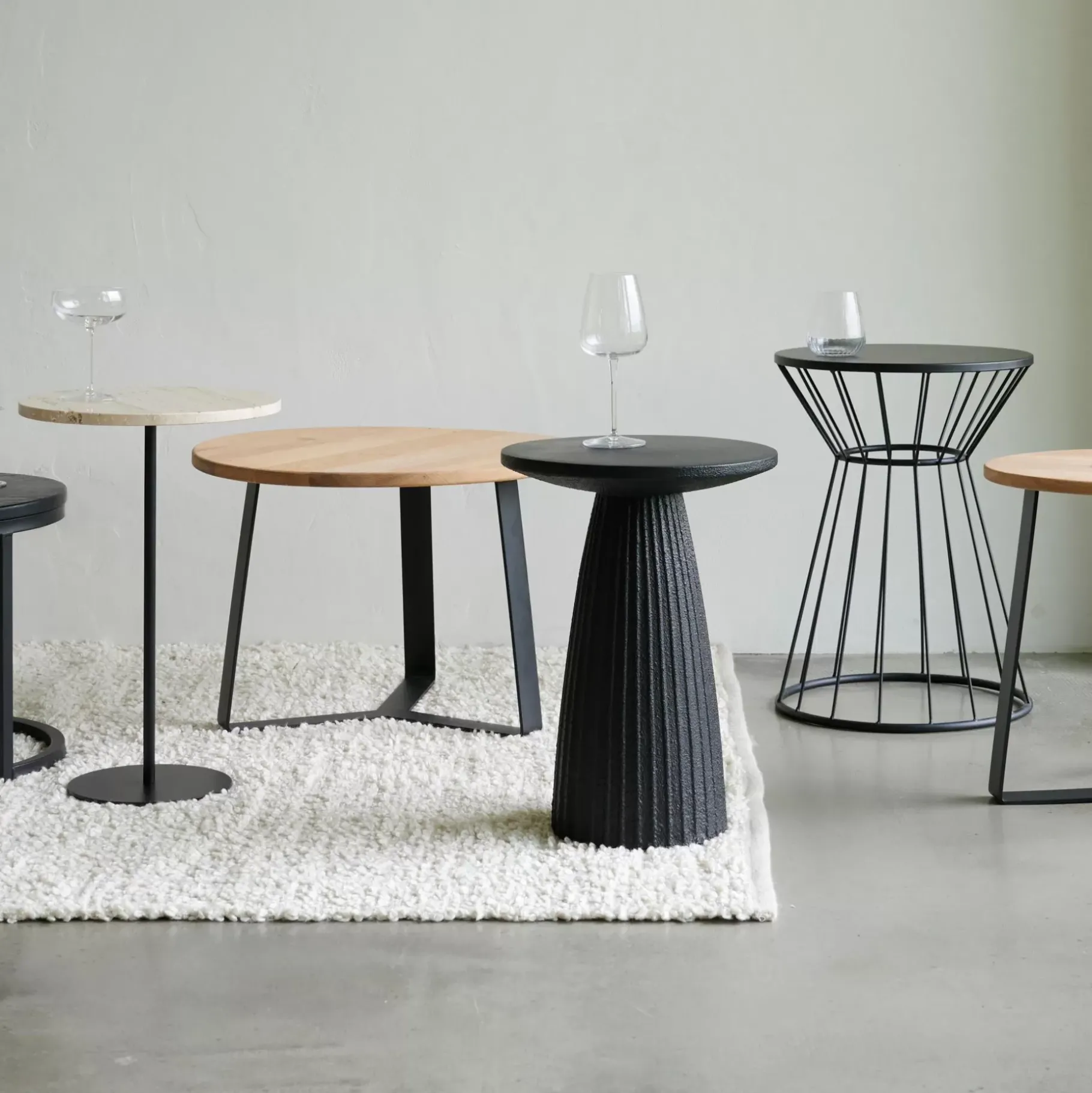 CASA Otis Mesa Auxiliar Negro