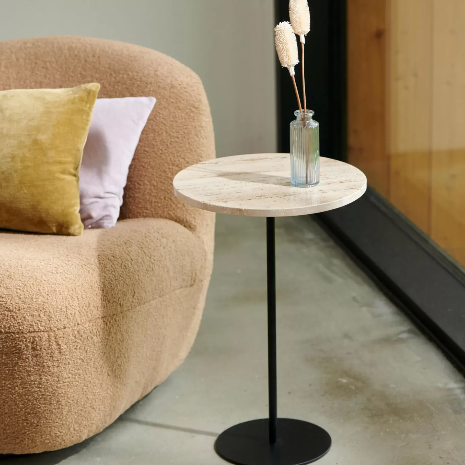 CASA Trevor Mesa Auxiliar Beis